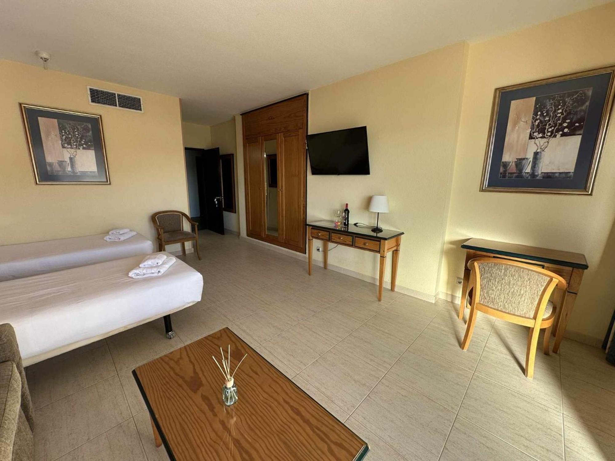 Estudio Pyr Privado Con Vistas Al Mar فوينخيرولا المظهر الخارجي الصورة